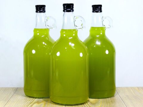 Yeni Sezon Taze Filtresiz Erken Hasat Mut Zeytinyağı 1.5L Galon